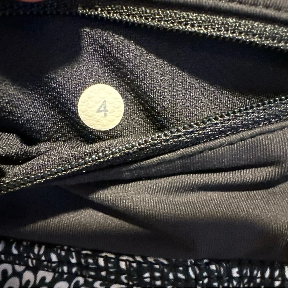 Lululemon Run: Womens 4 Pace Setter Skirt 4 way Stretch Plush Petal Black Ghost - Picture 6 of 11